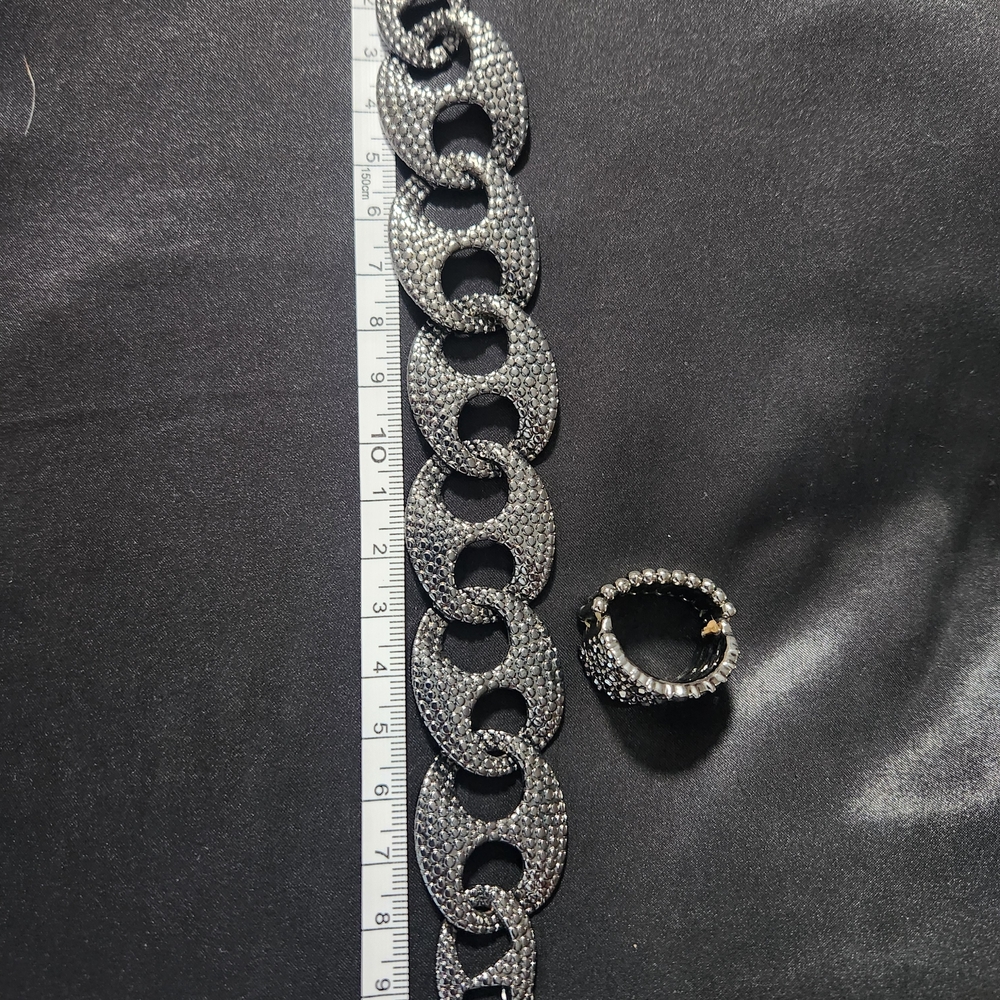 Pavé Link Statement Bracelet and Gray Rhinestone Ring Set - Blackened Silver - Picture 5 of 7